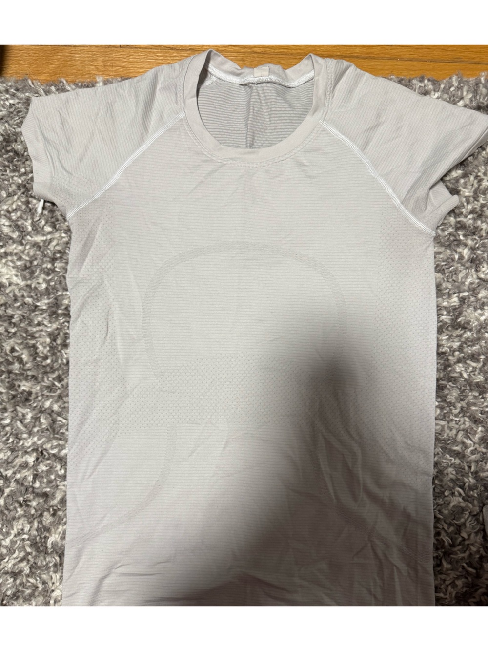 lululemon athletica Light Gray Short Sleeve Tee